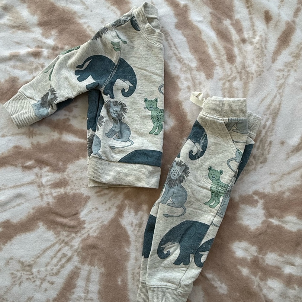 Little Planet by Carter’s 9M Animal Print Jogger Set